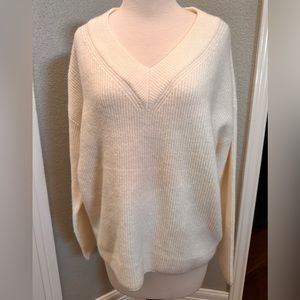 Soft TU Ivory Cream V-Neck Long Sleeves Sweater Size 14 British Fashion Label